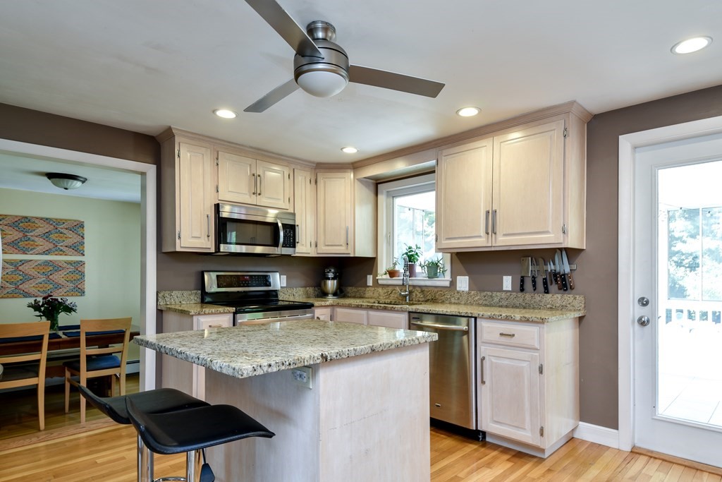 16 Elmfield Road Framingham, MA 01701 - Photo 6 of 28