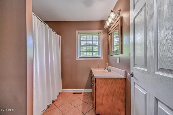 $279,900 | 218 Jones Ridge Drive, Dryden, VA 24243
