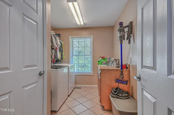 $279,900 | 218 Jones Ridge Drive, Dryden, VA 24243