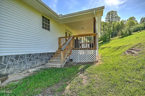 $279,900 | 218 Jones Ridge Drive, Dryden, VA 24243