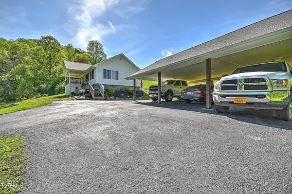 $279,900 | 218 Jones Ridge Drive, Dryden, VA 24243
