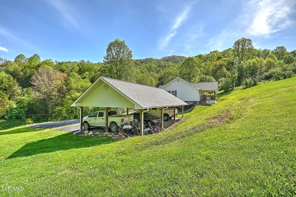 $279,900 | 218 Jones Ridge Drive, Dryden, VA 24243