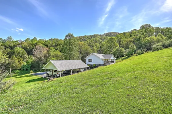 $279,900 | 218 Jones Ridge Drive, Dryden, VA 24243