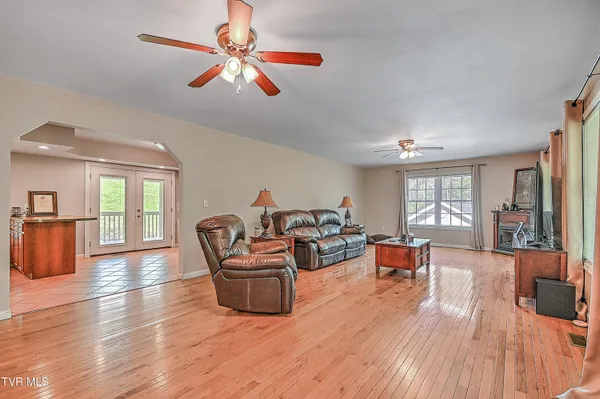 $279,900 | 218 Jones Ridge Drive, Dryden, VA 24243