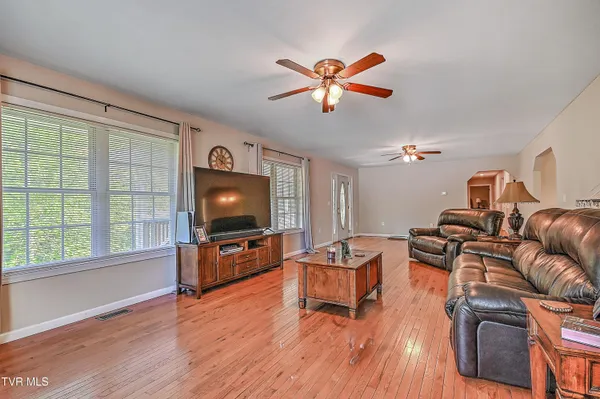 $279,900 | 218 Jones Ridge Drive, Dryden, VA 24243