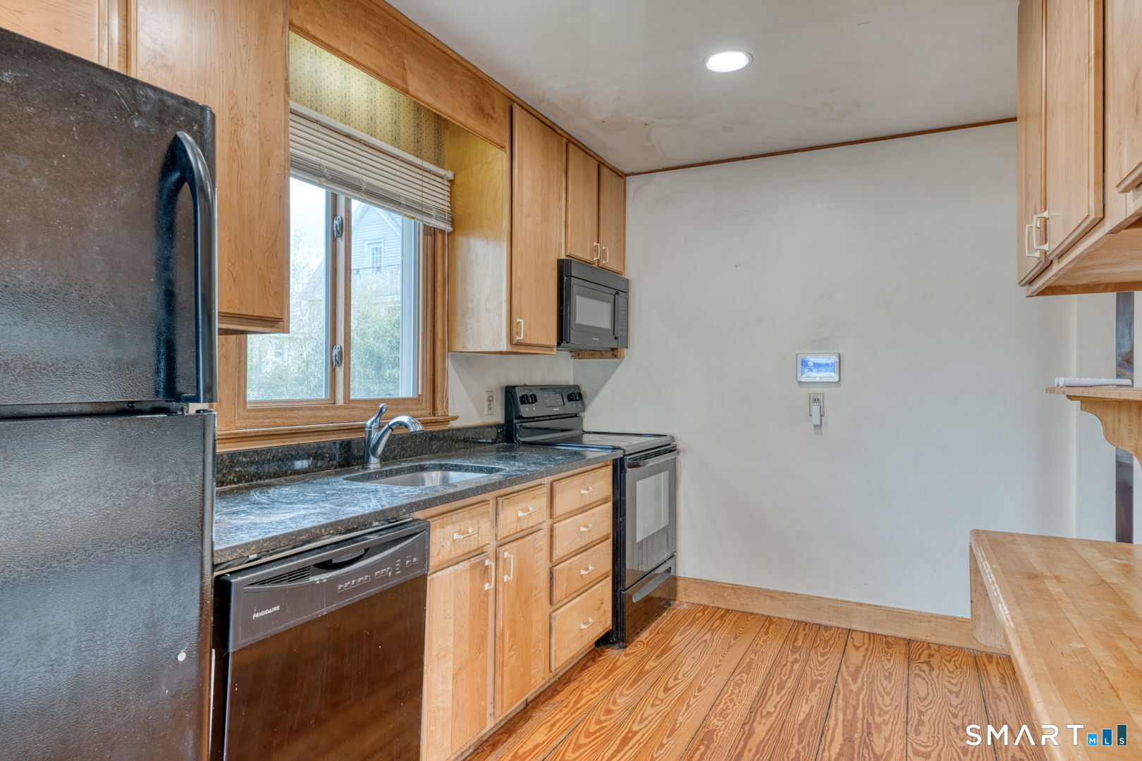 20 George Avenue Groton, CT 06340 - Photo 9 of 19