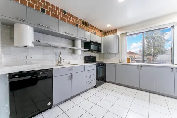 $219,000 | 7632 West Lawrence Avenue, Unit 1A, Harwood Heights, IL 60706