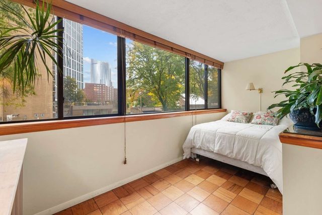 $440,000 | 6 Whittier Place, Unit 2G, Boston, MA 02114