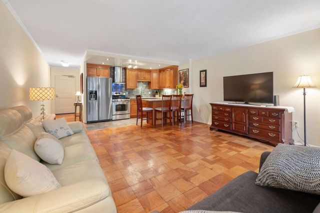 $440,000 | 6 Whittier Place, Unit 2G, Boston, MA 02114