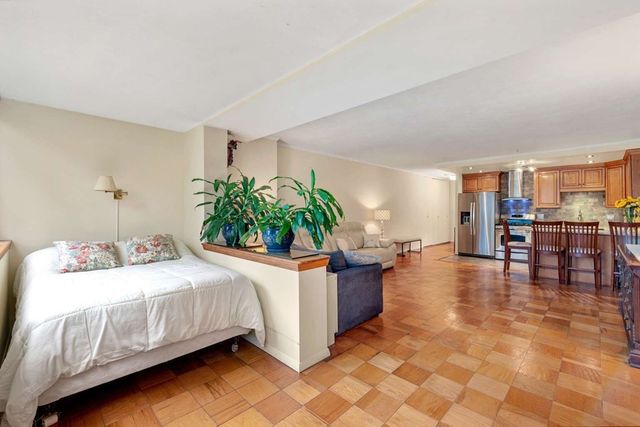 $440,000 | 6 Whittier Place, Unit 2G, Boston, MA 02114