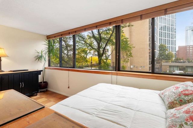 $440,000 | 6 Whittier Place, Unit 2G, Boston, MA 02114