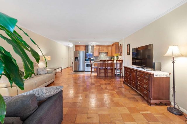 $440,000 | 6 Whittier Place, Unit 2G, Boston, MA 02114