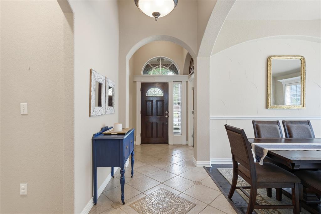 309 Canterbury Road Waco, TX 76712 - Photo 4 of 37