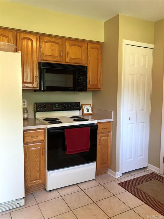 2841 Grant Road Rochester Hills, MI 48309 - Photo 23 of 47