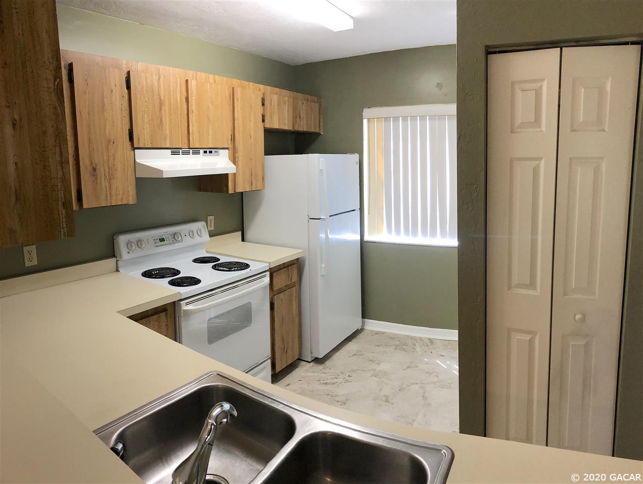 801 Southwest 60 Terrace Gainesville, FL 32607 - Photo 4 of 10 Gallery Image 4