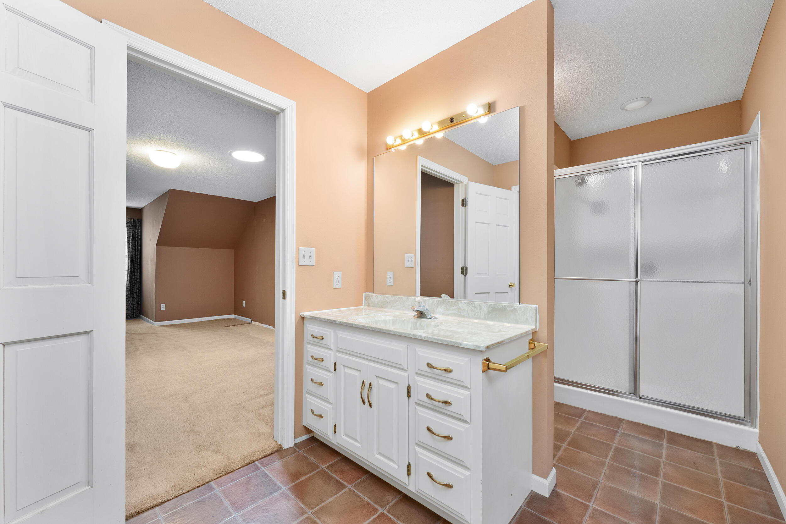 137 Canterbury Road Washington, WI 54701 - Photo 24 of 40 Separated spaces