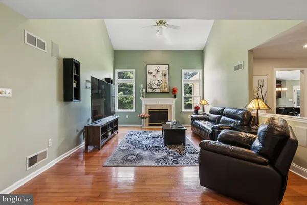 $829,900 | 40 Chanticleer Drive, Glenmoore, PA 19343