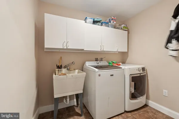 $829,900 | 40 Chanticleer Drive, Glenmoore, PA 19343