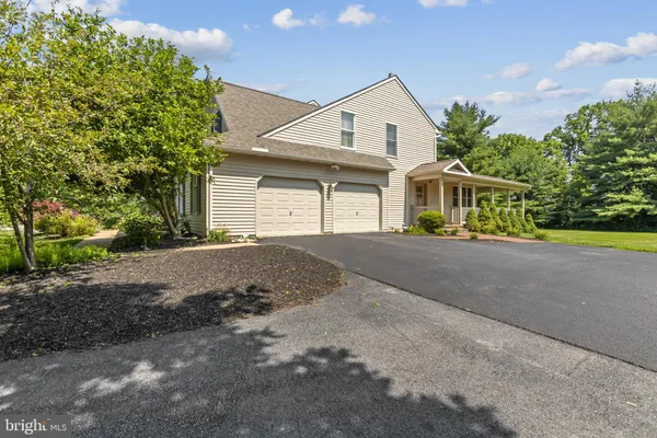 $829,900 | 40 Chanticleer Drive, Glenmoore, PA 19343