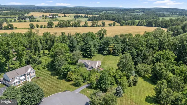 $829,900 | 40 Chanticleer Drive, Glenmoore, PA 19343