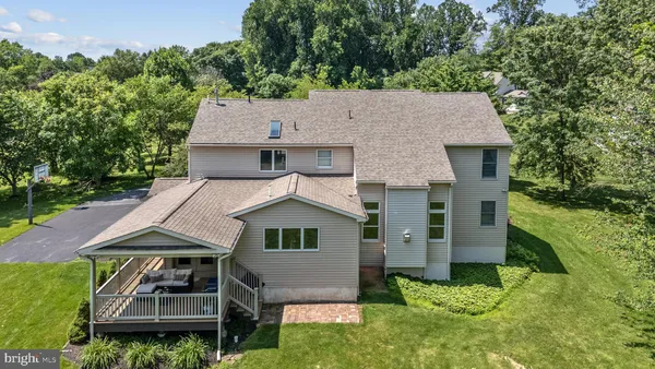 $829,900 | 40 Chanticleer Drive, Glenmoore, PA 19343