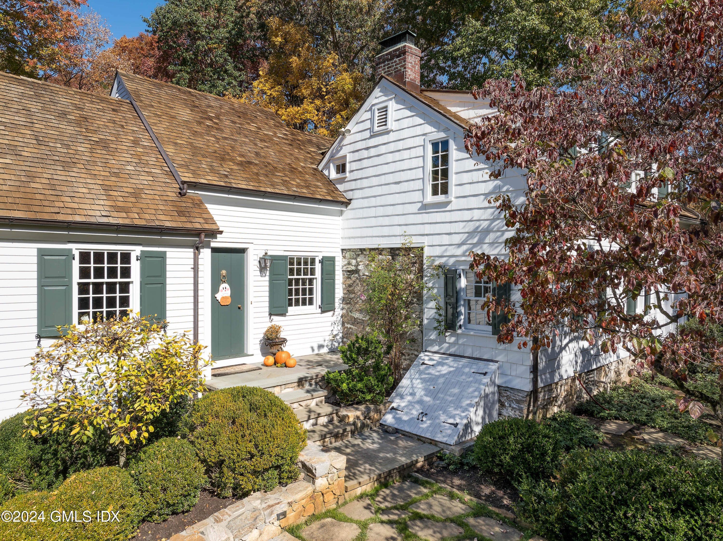 185 Old Mill Road Greenwich, CT 06831 - Photo 22 of 25 Front Door