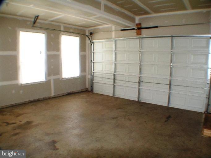 8 Marblehead Road Inwood, WV 25428 - Photo 9 of 18 a view of a garage