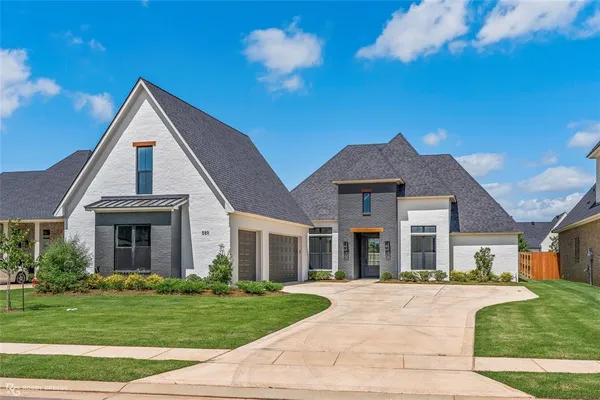 $687,900 | 589 Corinth Circle, Bossier City, LA 71111