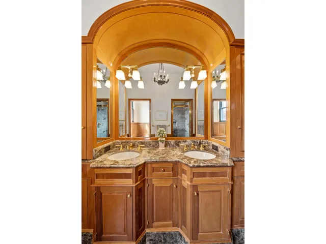 $6,880,000 | 875 Park Avenue, Unit PHCD | Upper East Side