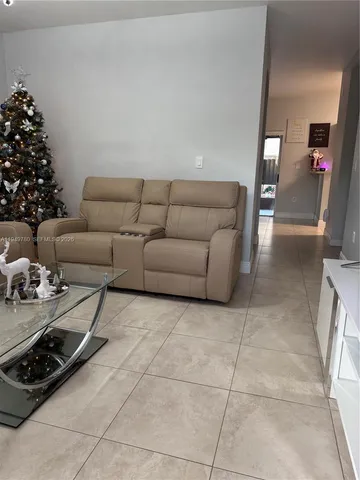 $2,800 | 4117 Northeast 24th Drive, Homestead, FL 33033