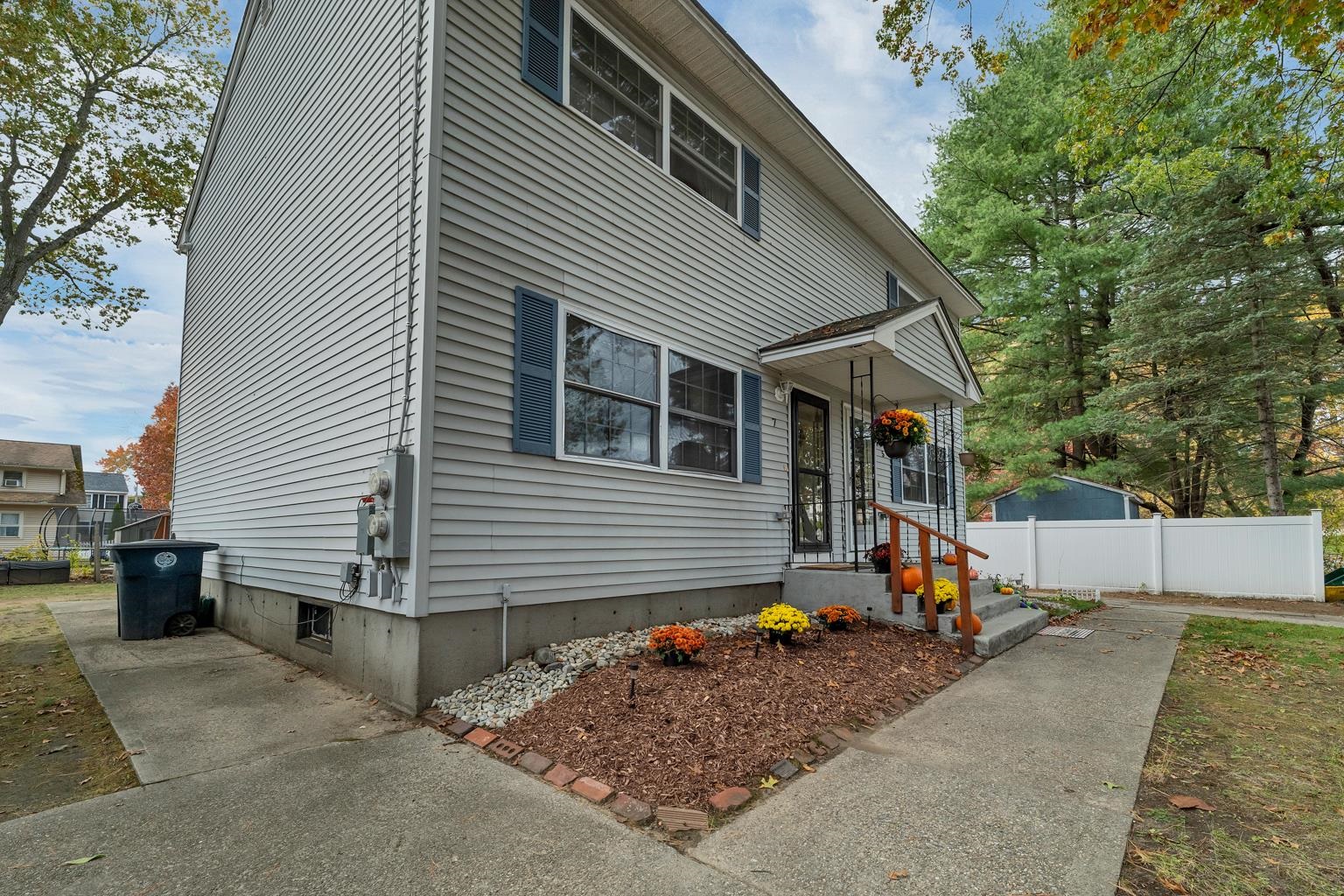 7 Bitirnas Street Nashua, NH 03064 - Photo 5 of 33