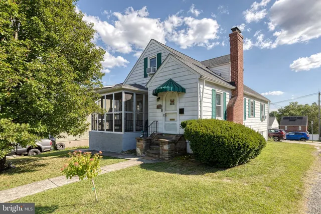 a house view with a outdoor space