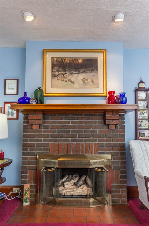 644 Cascade Road Pittsburgh, PA 15221 - Photo 6 of 21 a view of water heater room