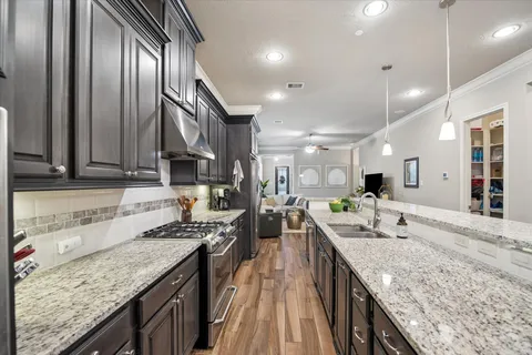 $479,000 | 530 Imperial Boulevard, Sugar Land, TX 77498
