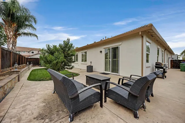 $925,000 | 1866 Toulouse Lane, Brentwood, CA 94513