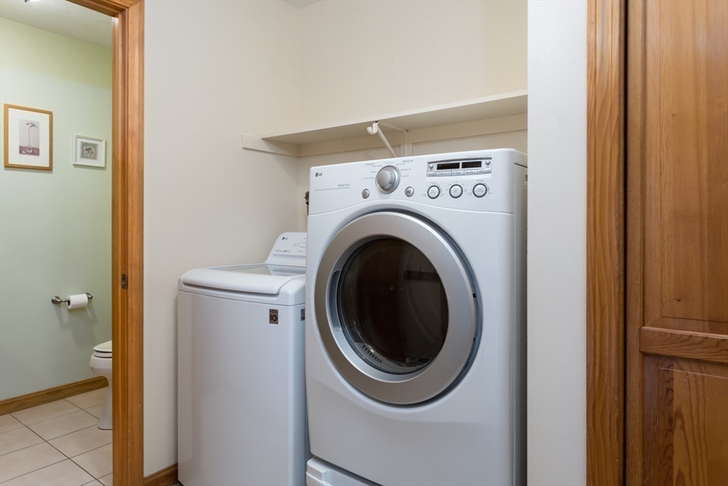 28 Jackson Circle Franklin, MA 02038 - Photo 12 of 46