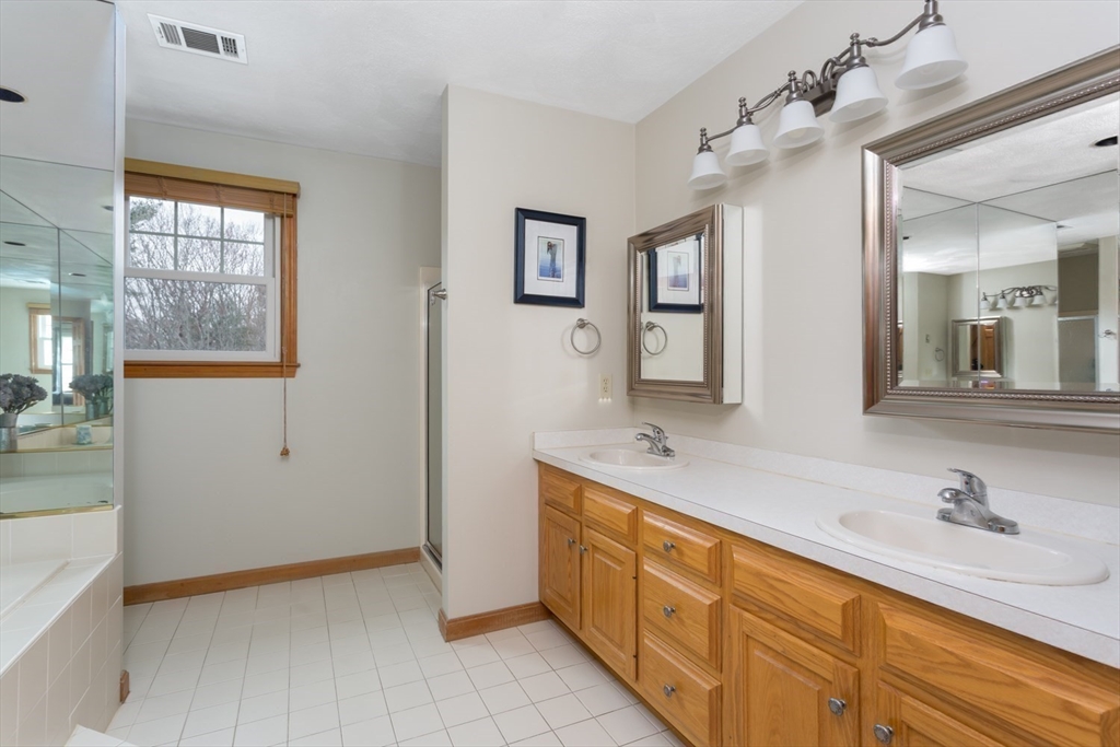 28 Jackson Circle Franklin, MA 02038 - Photo 25 of 46