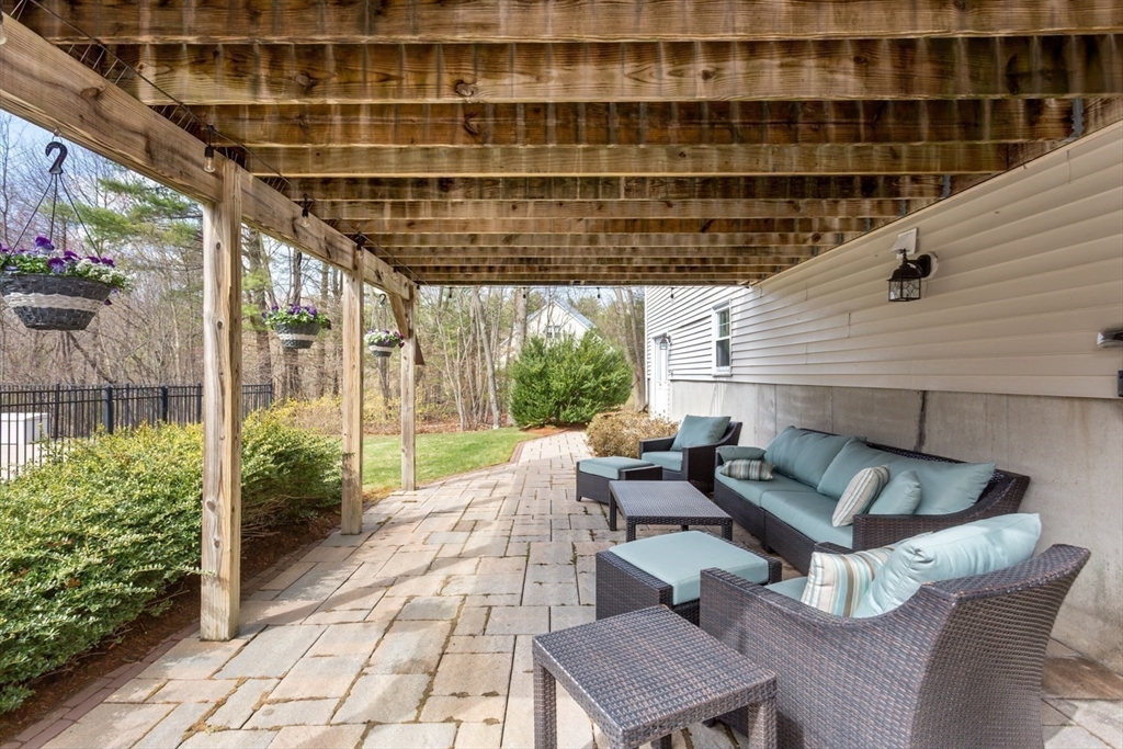 28 Jackson Circle Franklin, MA 02038 - Photo 35 of 46