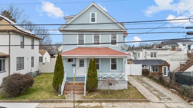 $3,600 | 26 Woodmont Avenue, Bridgeport, CT 06606