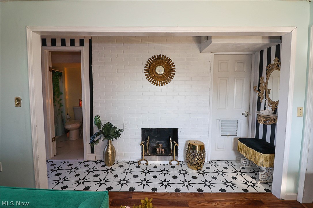 15055 Sisson Road Chardon, OH 44024 - Photo 5 of 40 fireplace in living room