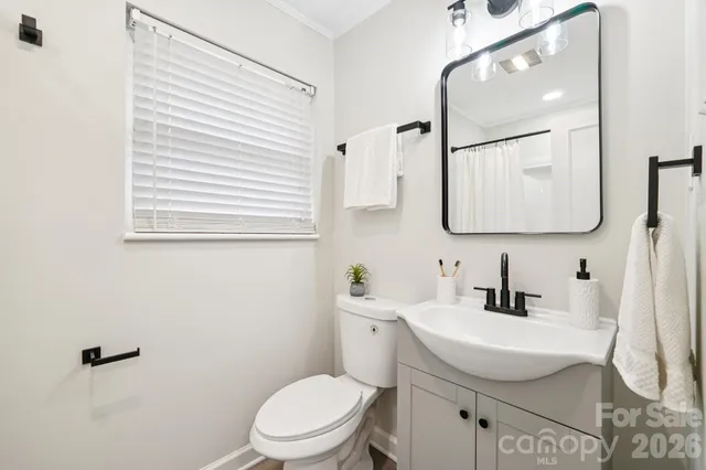 $359,900 | 915 Crestmere Street, Charlotte, NC 28208