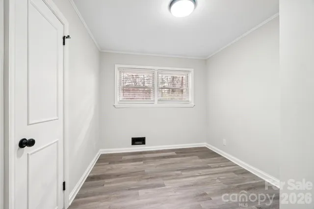 $359,900 | 915 Crestmere Street, Charlotte, NC 28208