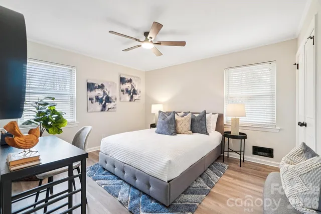 $359,900 | 915 Crestmere Street, Charlotte, NC 28208