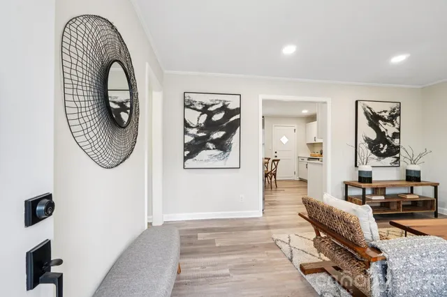 $359,900 | 915 Crestmere Street, Charlotte, NC 28208