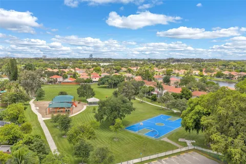 $400,000 | 4171 Southwest 85th Avenue, Davie, FL 33328