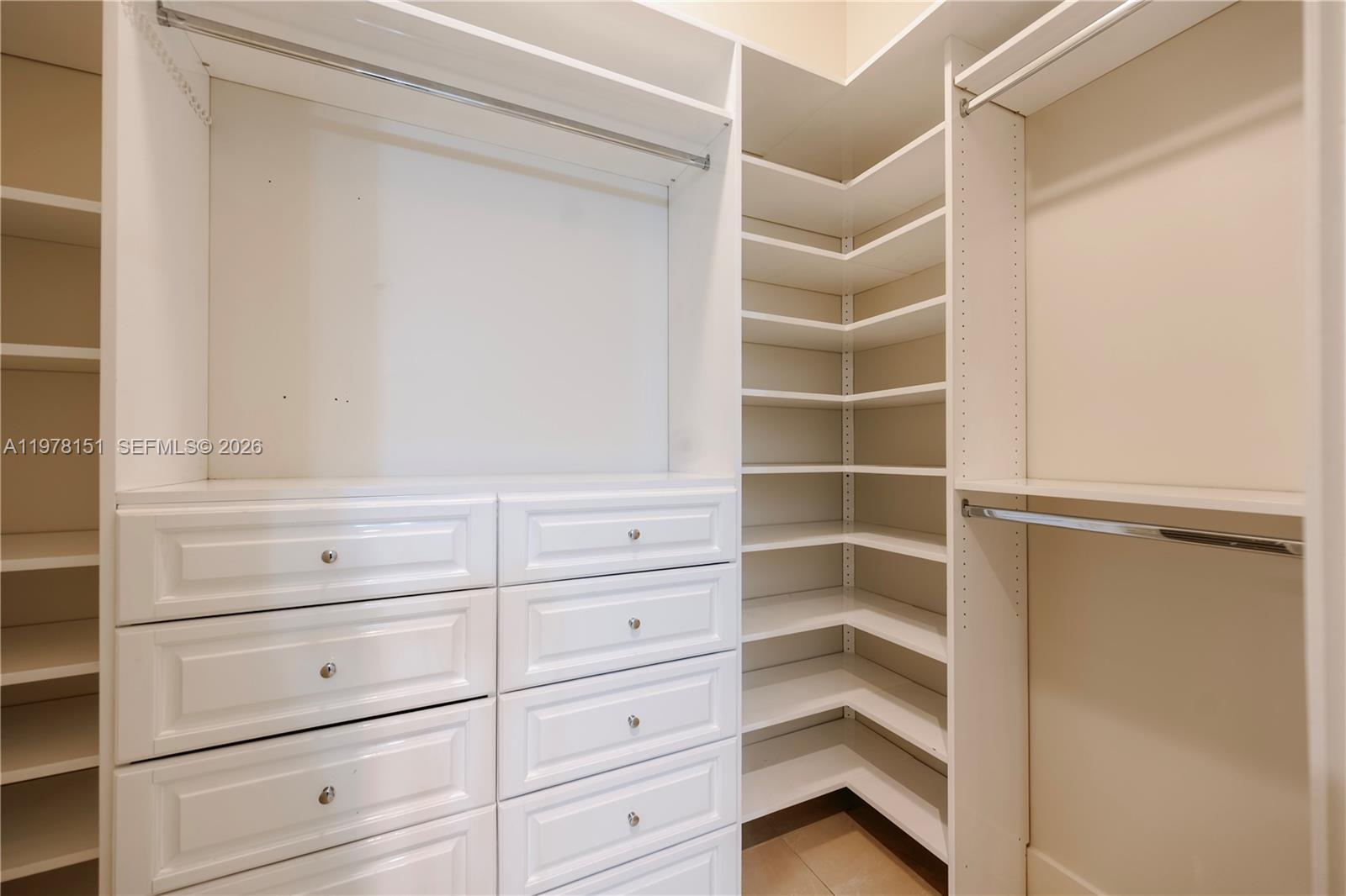 2030 Southwest 60th Avenue Miami, FL 33155 - Photo 12 of 29