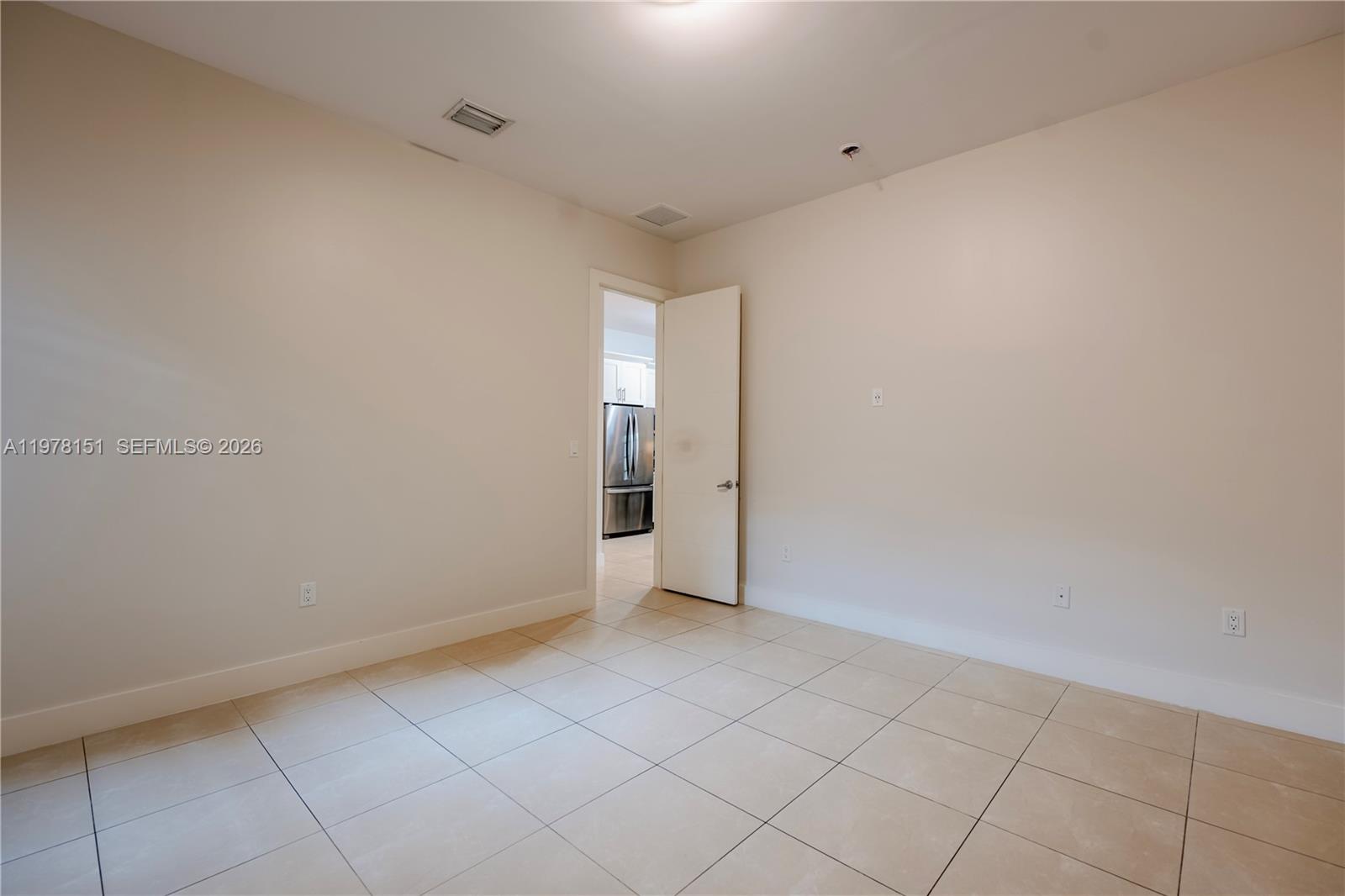 2030 Southwest 60th Avenue Miami, FL 33155 - Photo 10 of 29