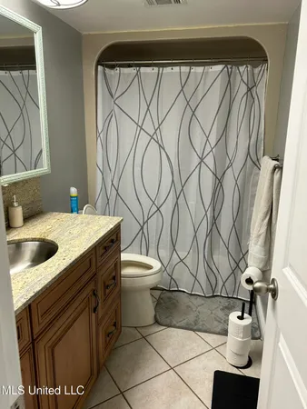 $2,200 | 14008 Dundeewood Road, Biloxi, MS 39532