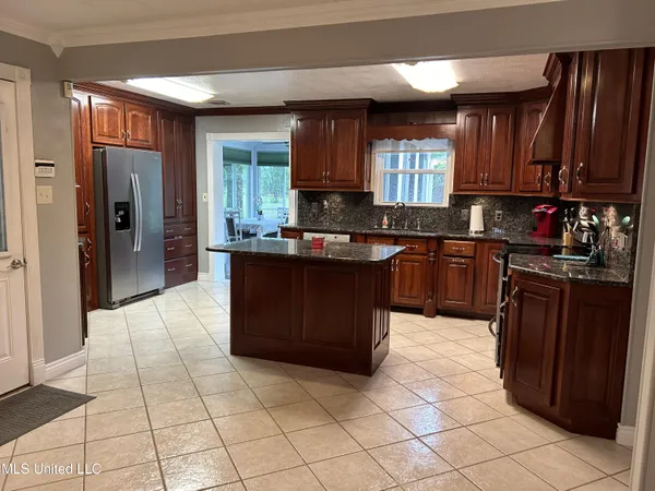 $2,200 | 14008 Dundeewood Road, Biloxi, MS 39532