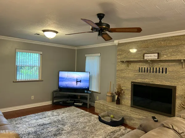 $2,200 | 14008 Dundeewood Road, Biloxi, MS 39532